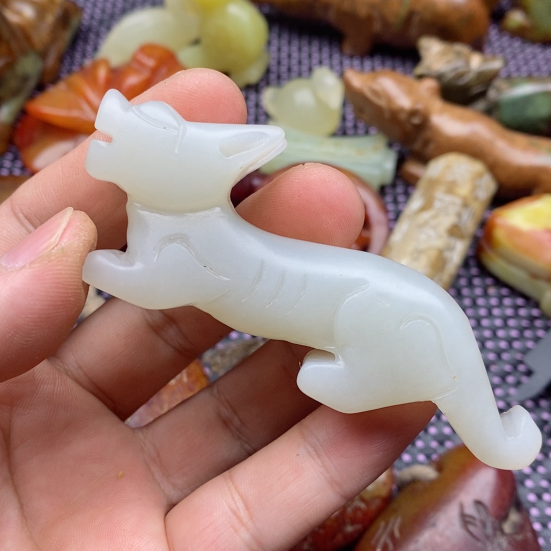 蛇纹石玉颈饰足银镀金镶嵌