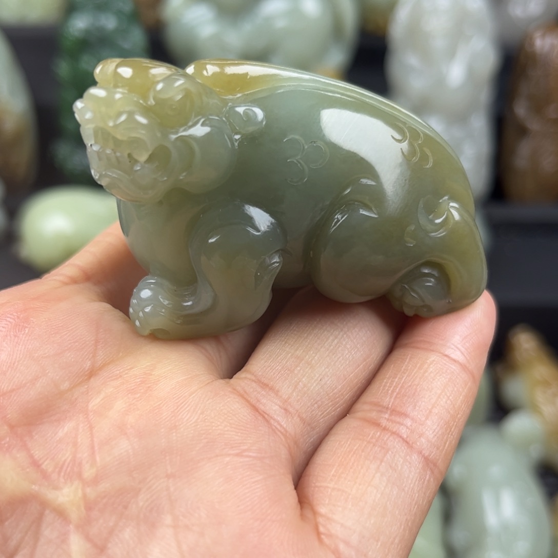 梦****和田玉未镶嵌把件