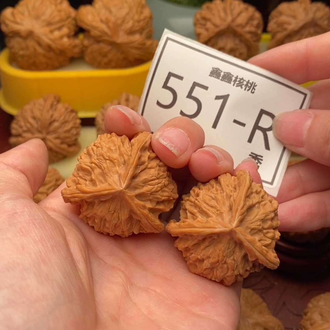 文玩核桃把件盘山奔36