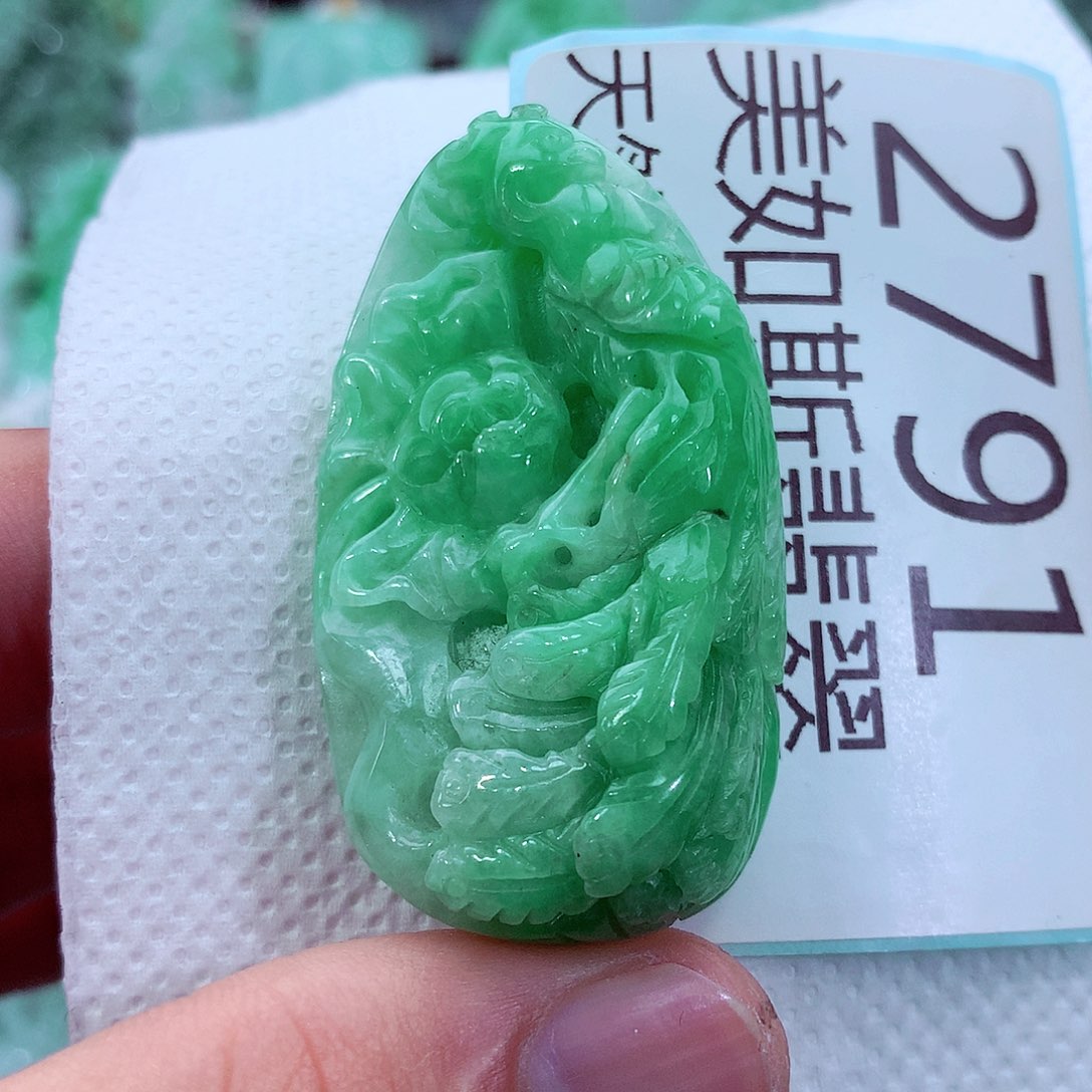 吊坠(不含链)未镶嵌翡翠