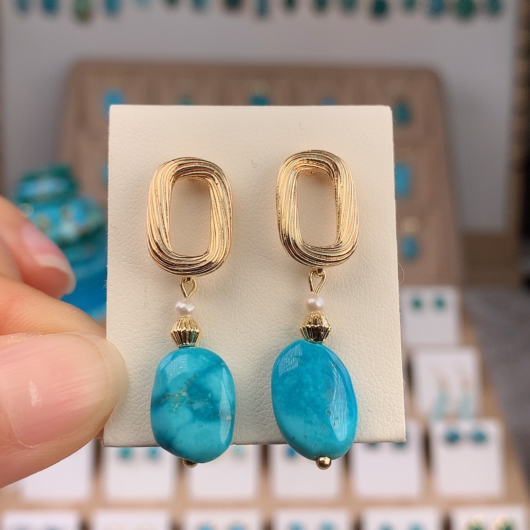 绿松石未镶嵌耳饰