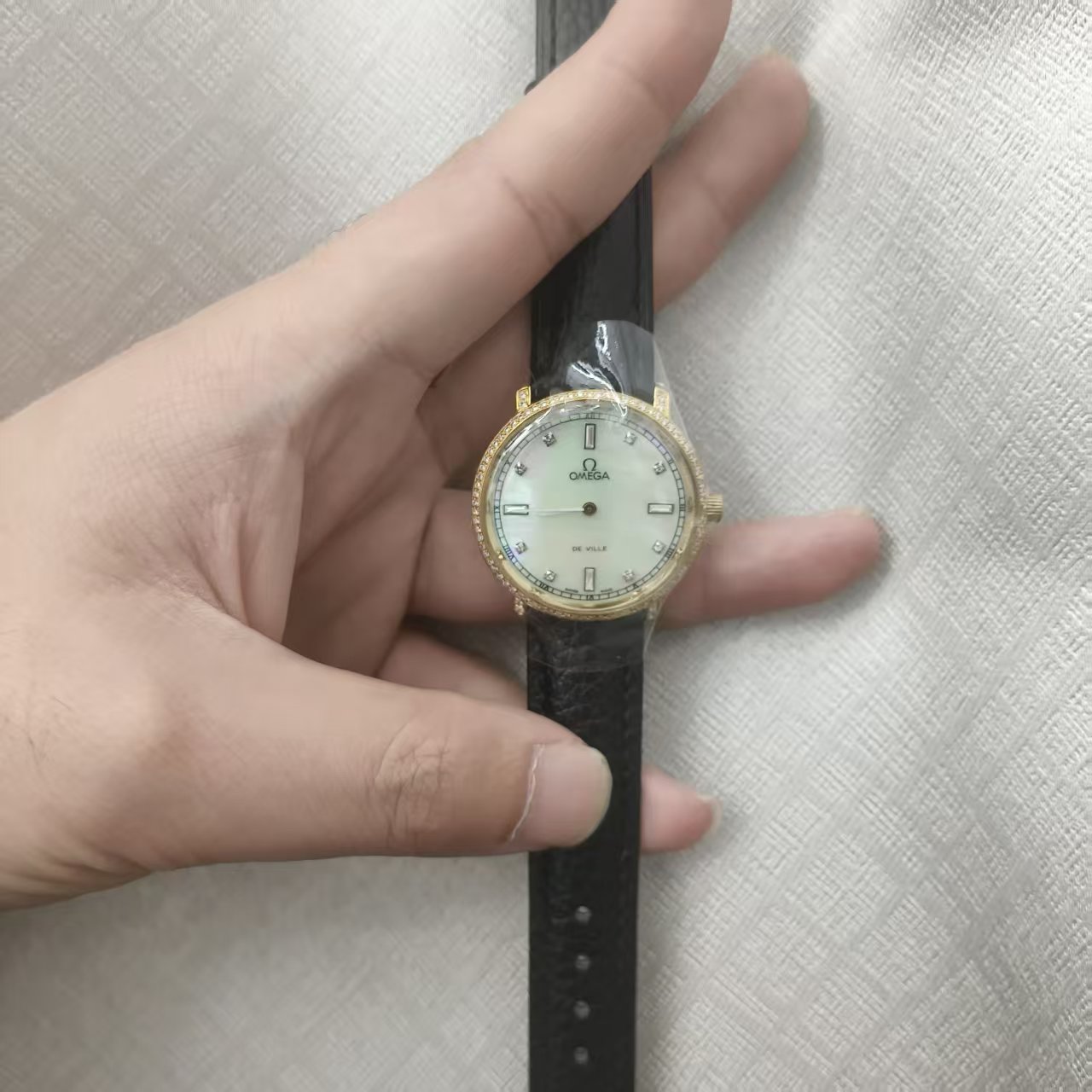 95新 Omega/欧米茄 手动机械表后镶钻盘32/256101056