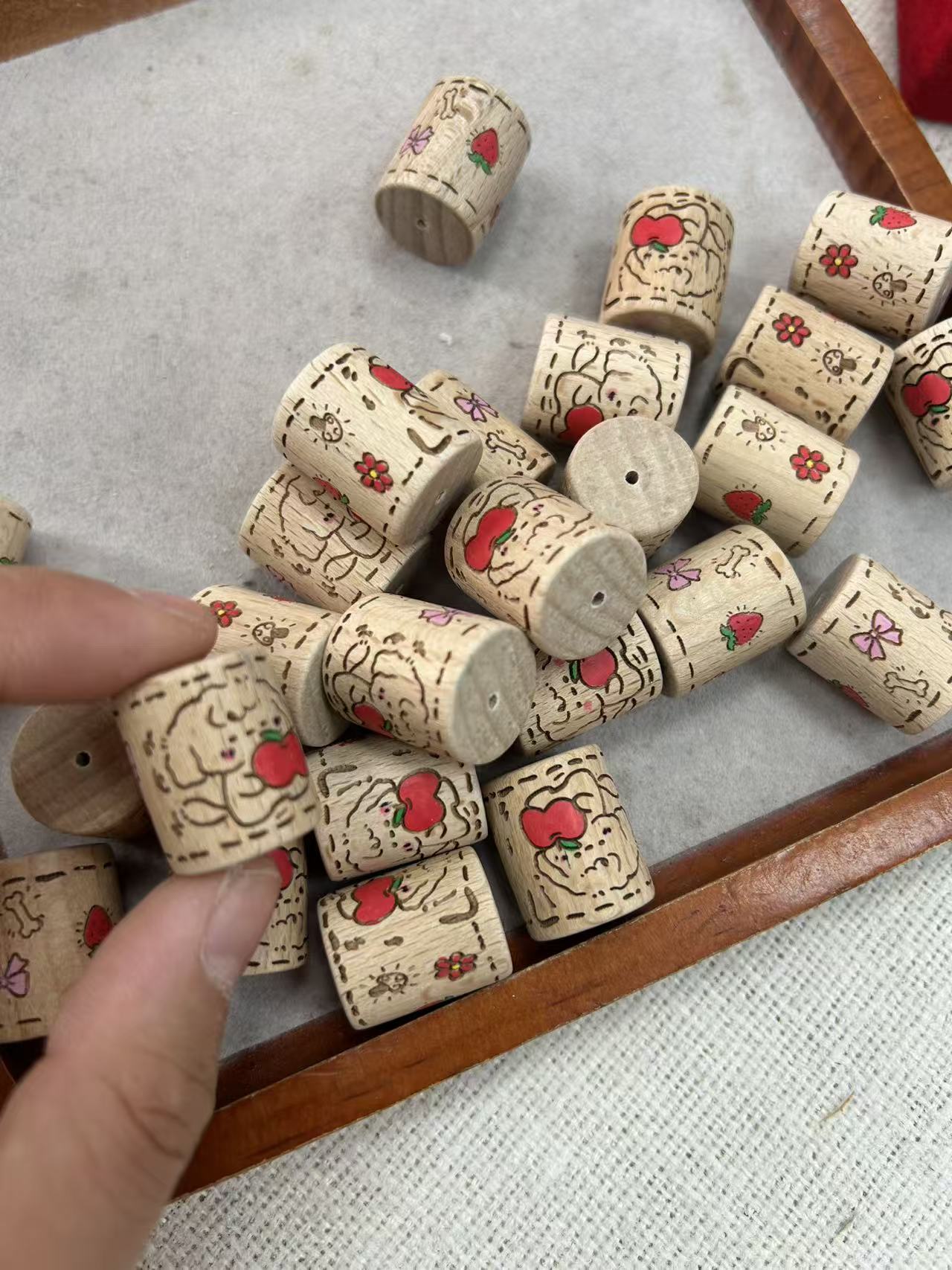 榉木木墩子雕刻小狗造型diy配饰十二生肖