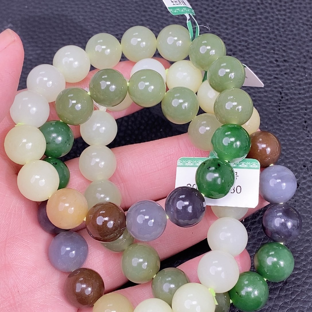 和田玉未镶嵌颈饰多样化发一个