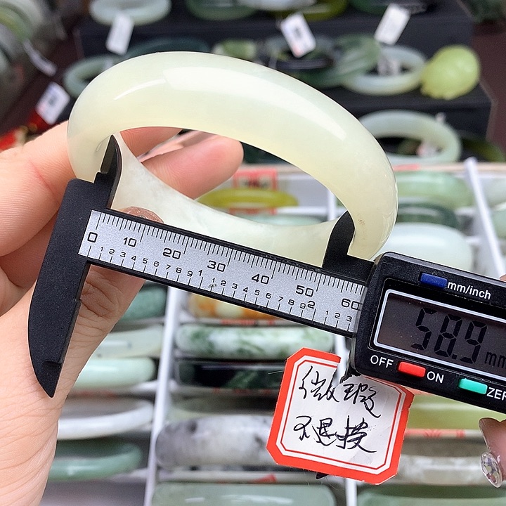 蛇纹石玉手镯未镶嵌722