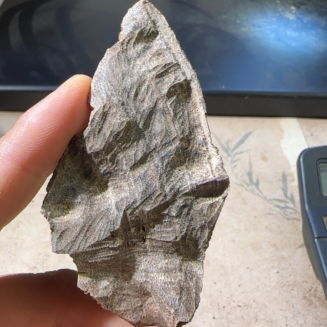 沉香碎屑沉香2.74克香港爆油老料