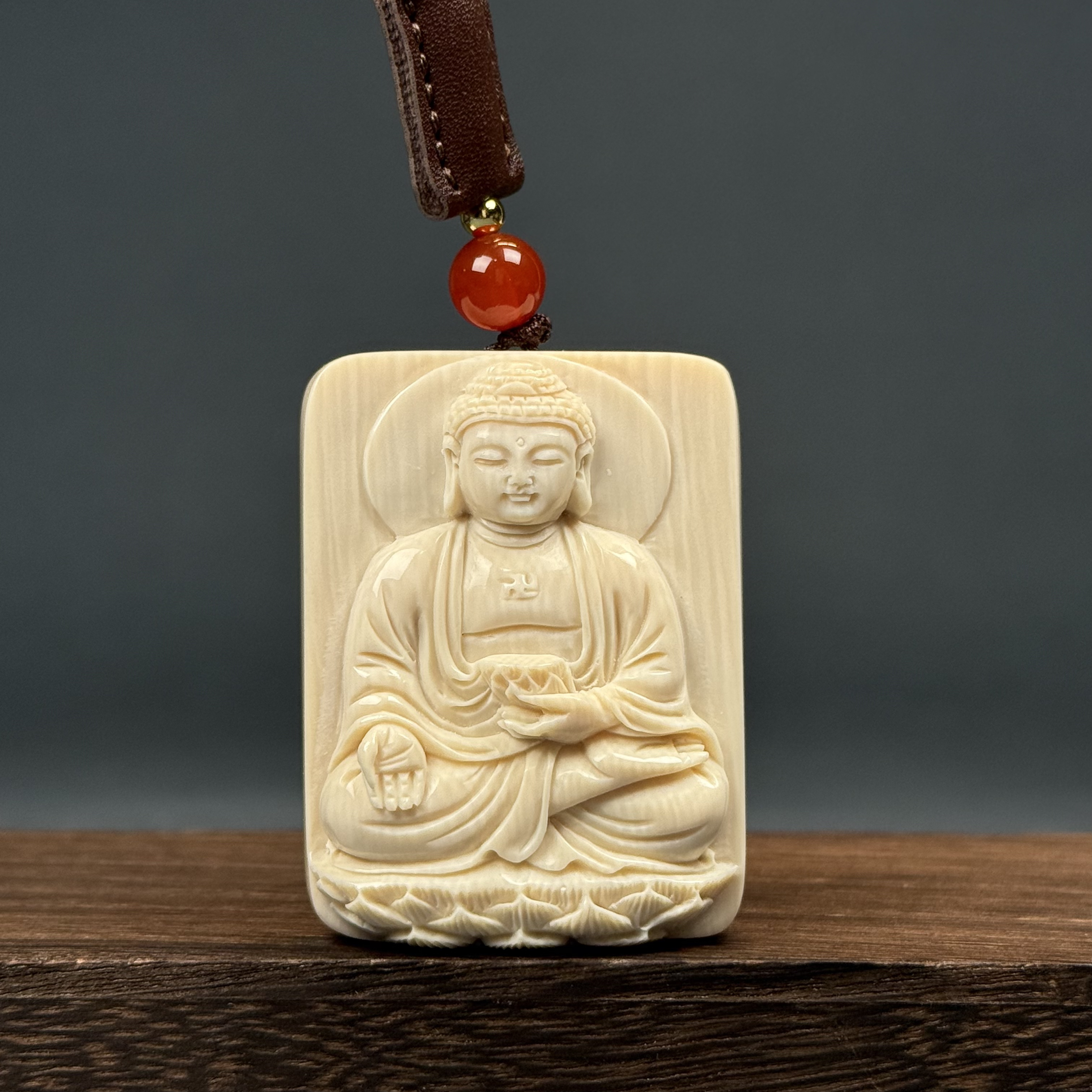 Z11-58天然猛犸大日雕刻牌38*50*15mm一物一图 假一罚十