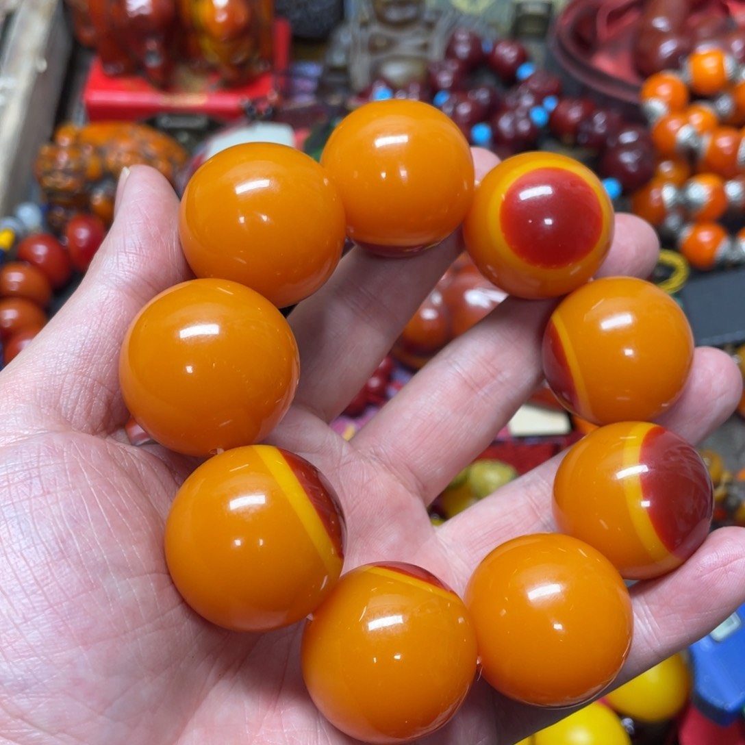 琥珀裸石未镶嵌好物推荐如图所示