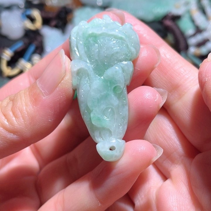 【闪购商品】翡翠颈饰未镶嵌天然翡翠