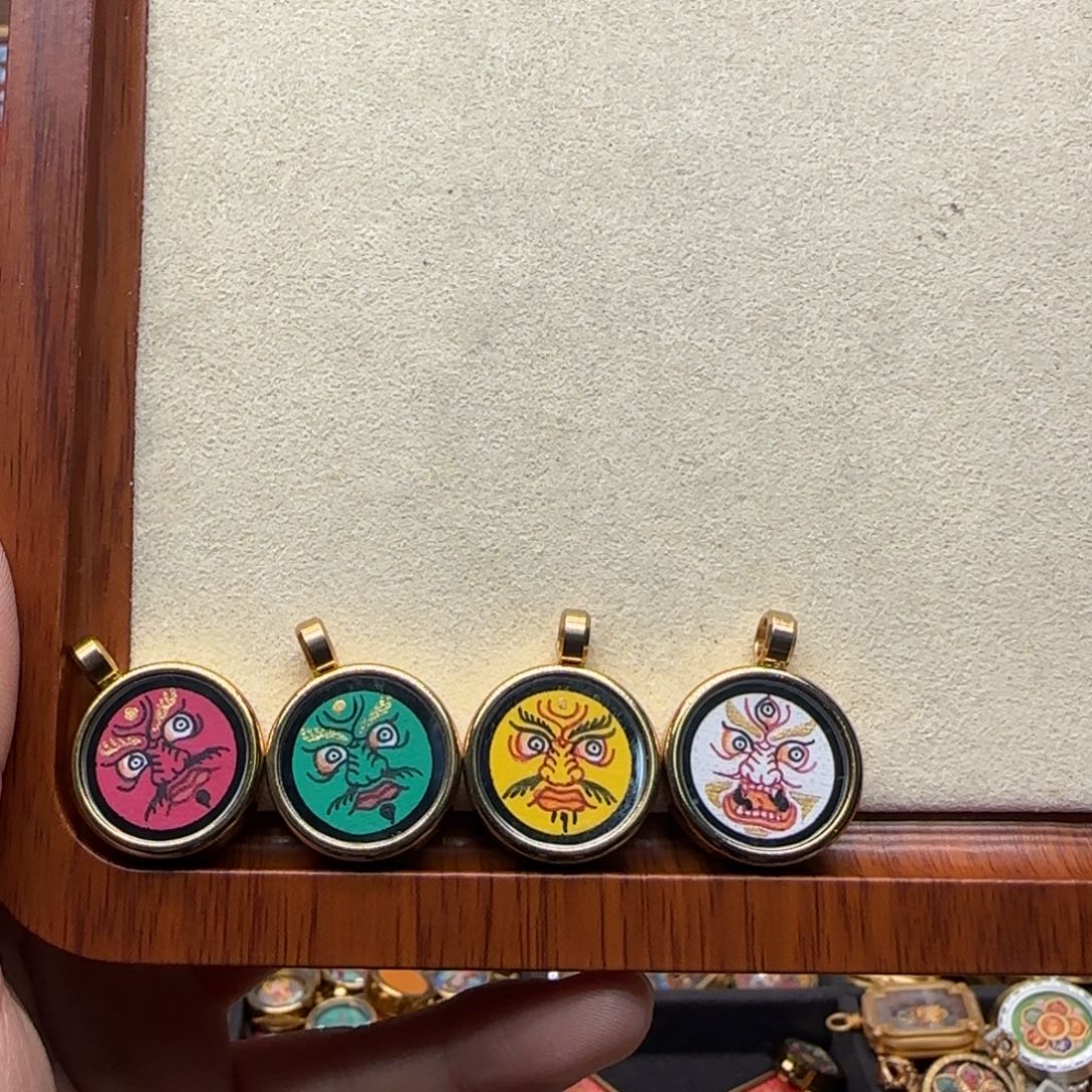 吊坠手****5古祥手绘唐卡