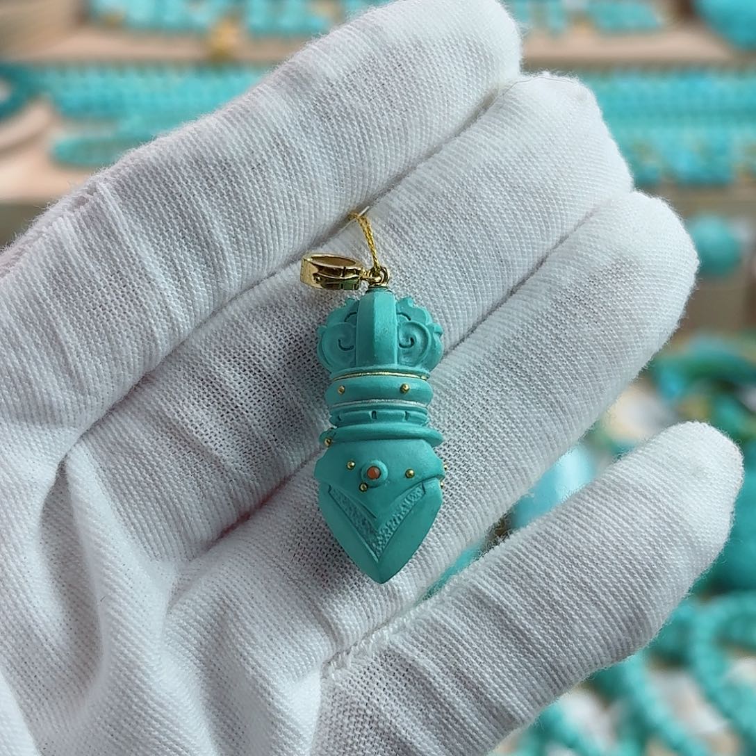 绿松石18K金镶嵌珠宝奇石