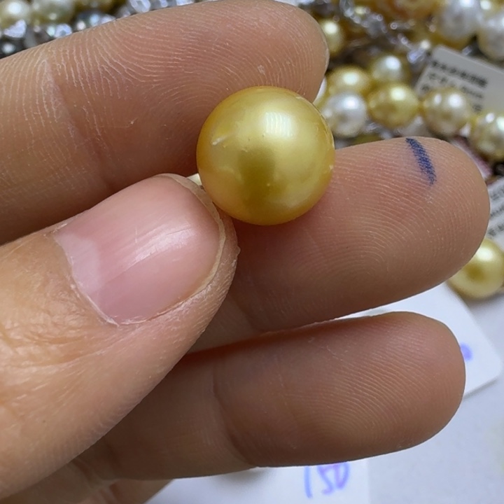 足****未镶嵌海水珍珠颈饰