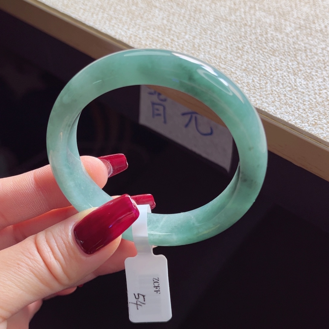 翡翠手镯未镶嵌手镯