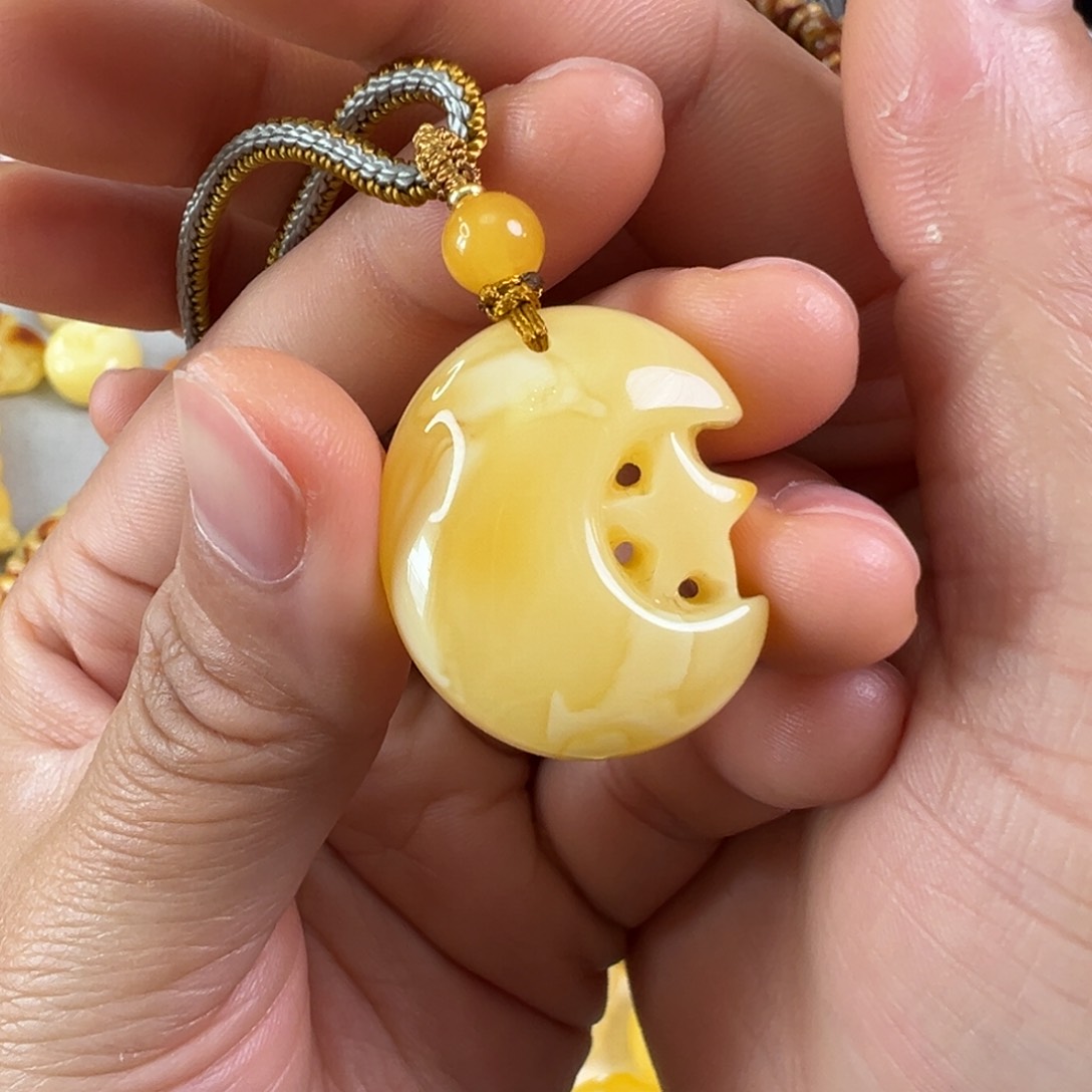 蜜蜡裸石未镶嵌蜜蜡