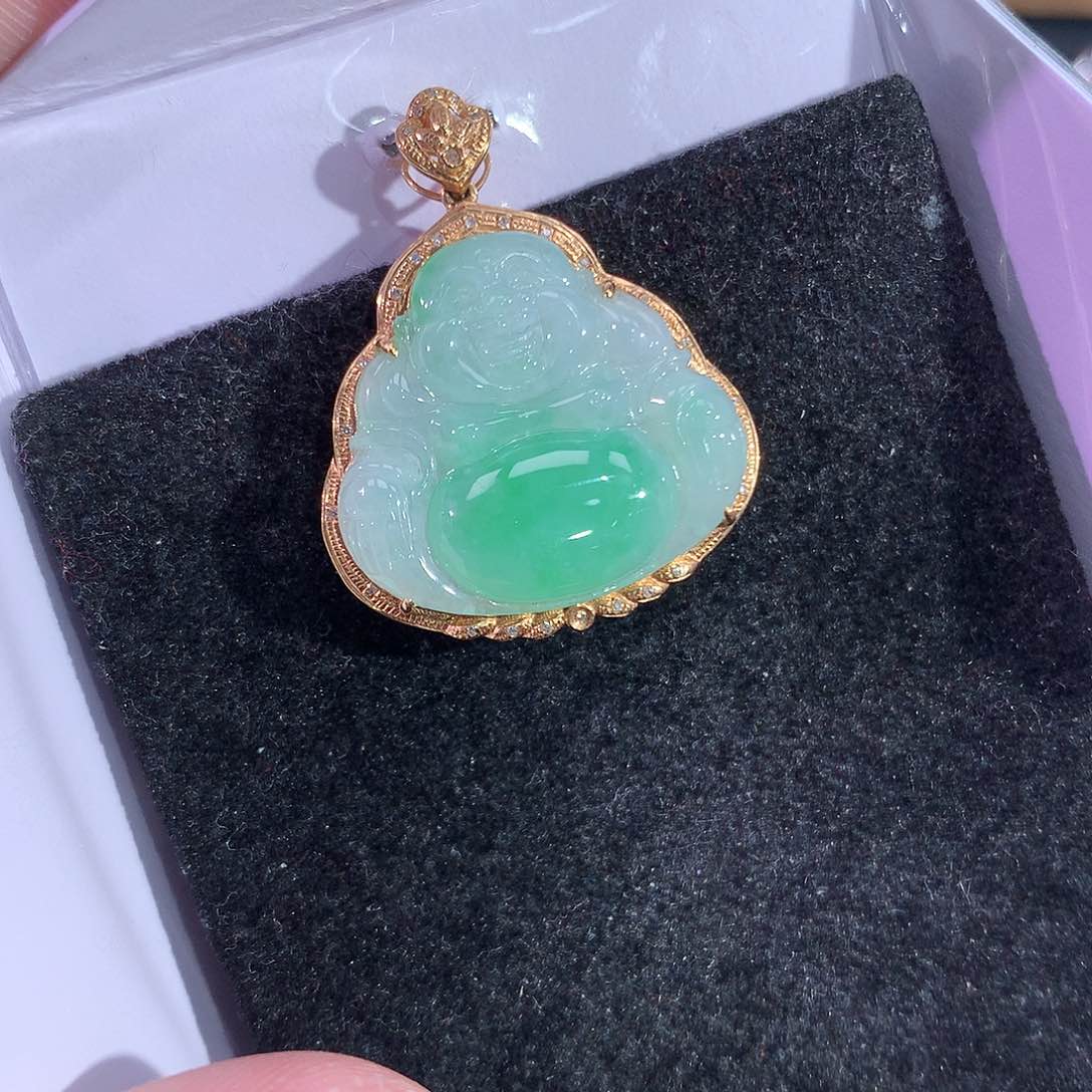 翡翠吊坠(赠链)18K金镶嵌