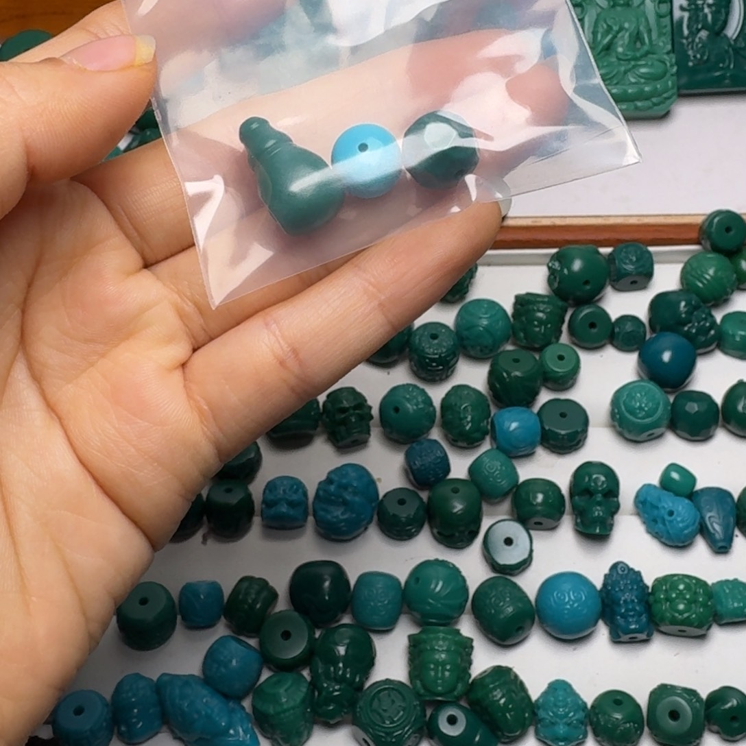 琉璃颈饰可*科技松配饰