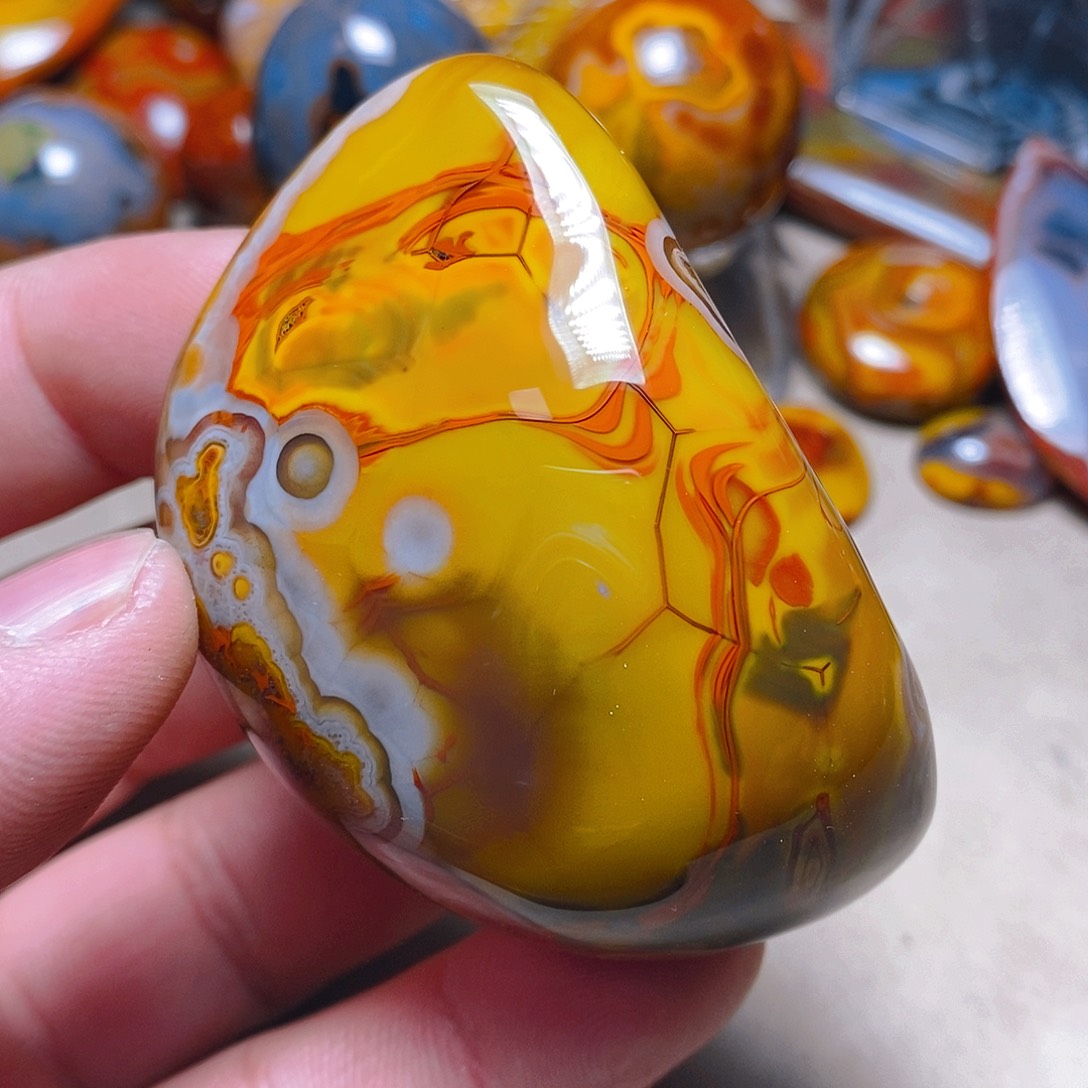 未镶嵌颈饰玛瑙/玉髓1*?