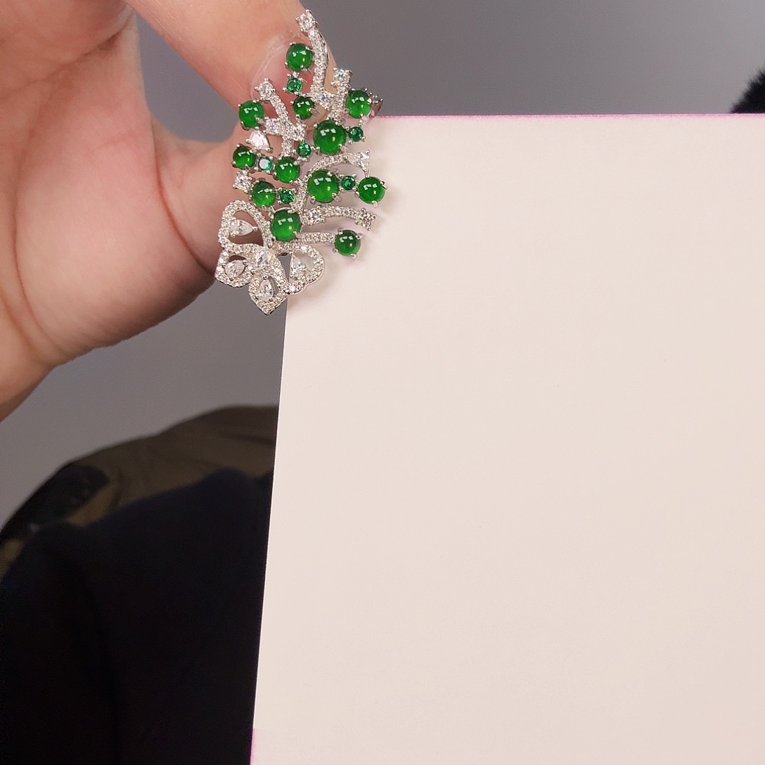 翡翠颈饰银S925镶嵌一件