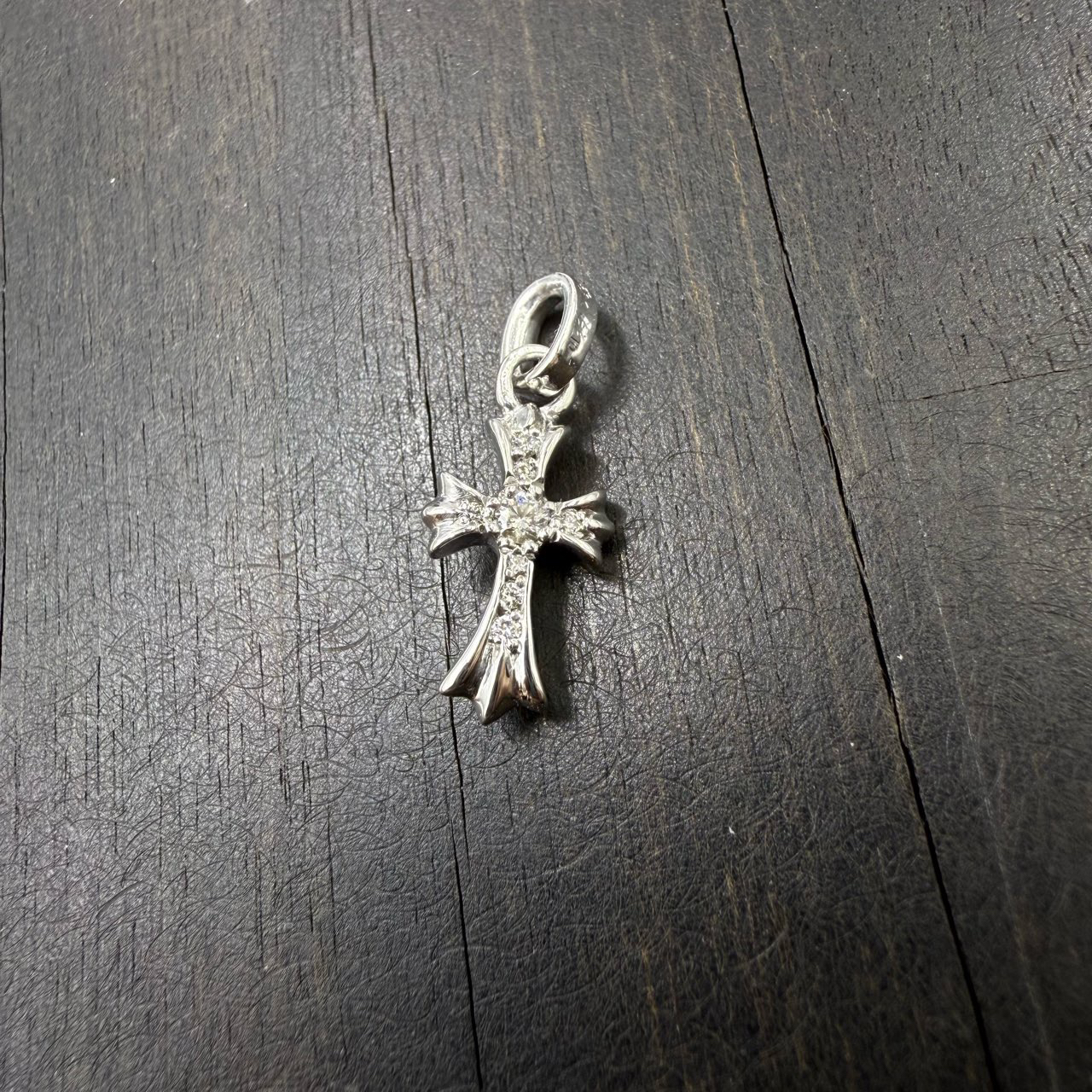 Chrome Hearts 克罗心 18k 白钻Babyfat十字架吊坠