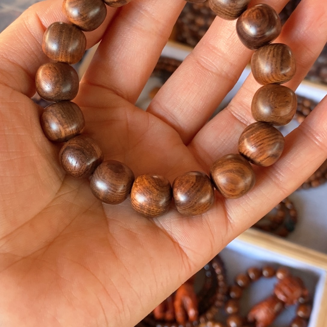 木秋*…黄花梨老料手串手把