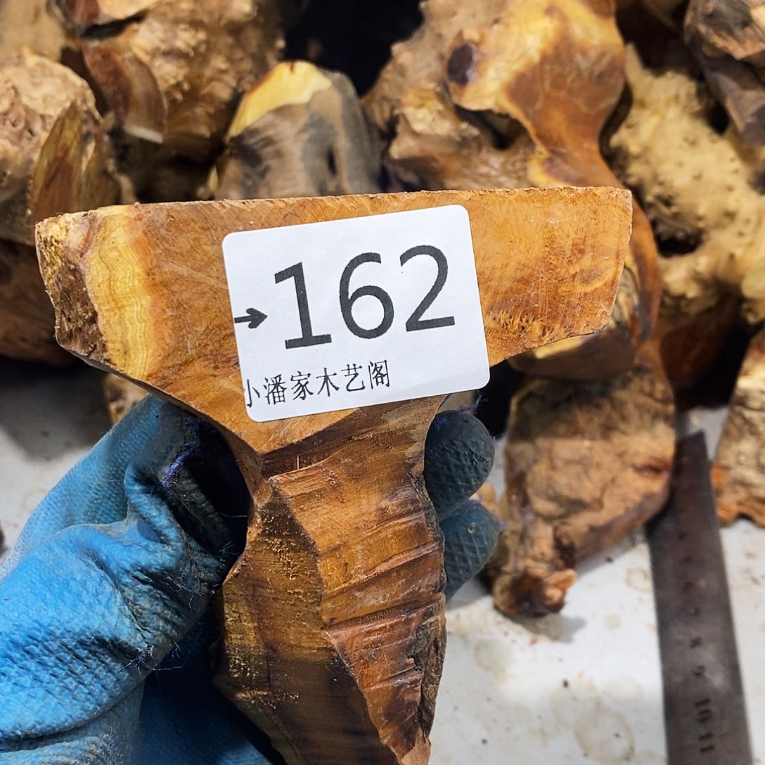 香榧木左****…麻梨疙瘩……