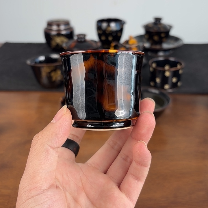 瓷玳瑁釉容天主人杯