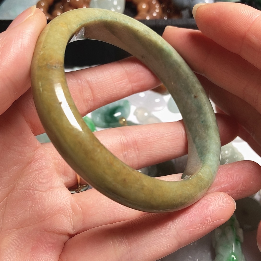 翡翠未镶嵌颈饰58.7