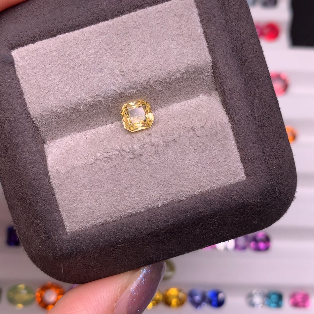 蓝宝石裸石未镶嵌0.97克拉