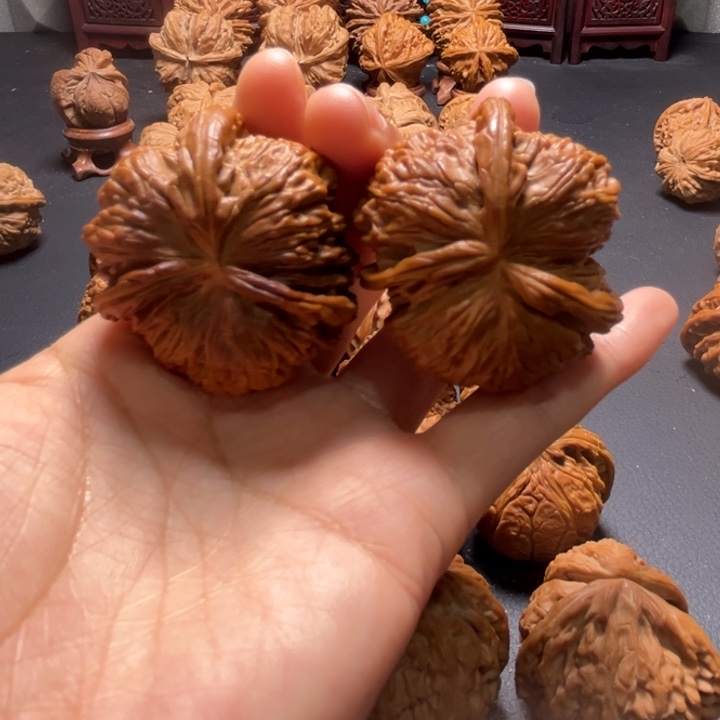 白狮子三棱球连44尺寸核桃哈哈哈哈哈