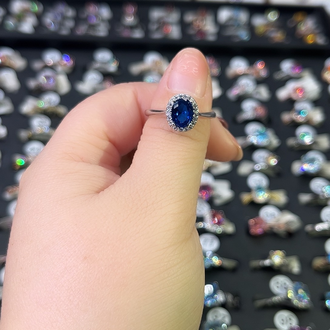 莫桑石非金属SH K白椭圆蓝宝鸽子蛋两卡-11