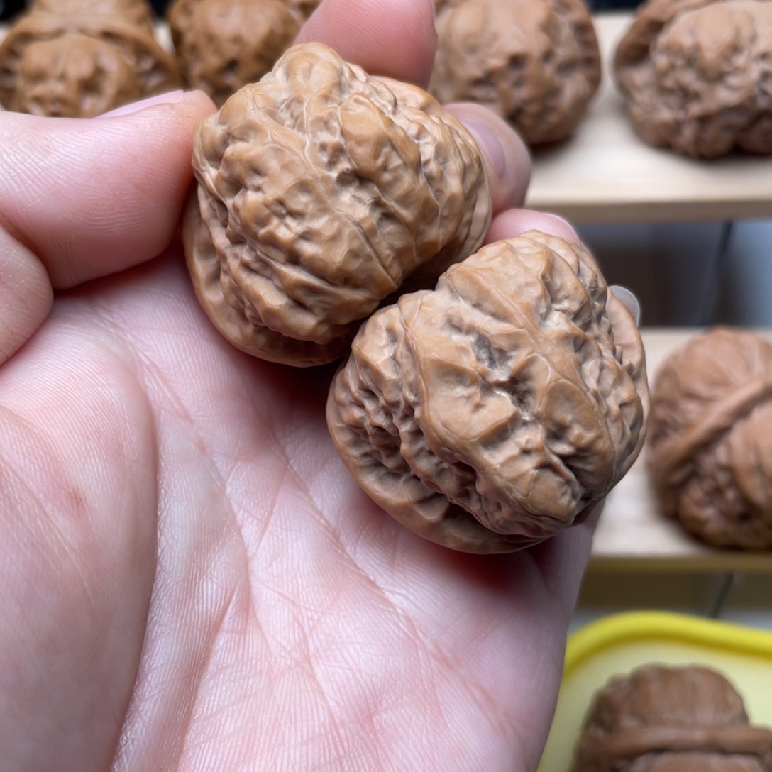 桃核吊坠蛤蟆头36尺88