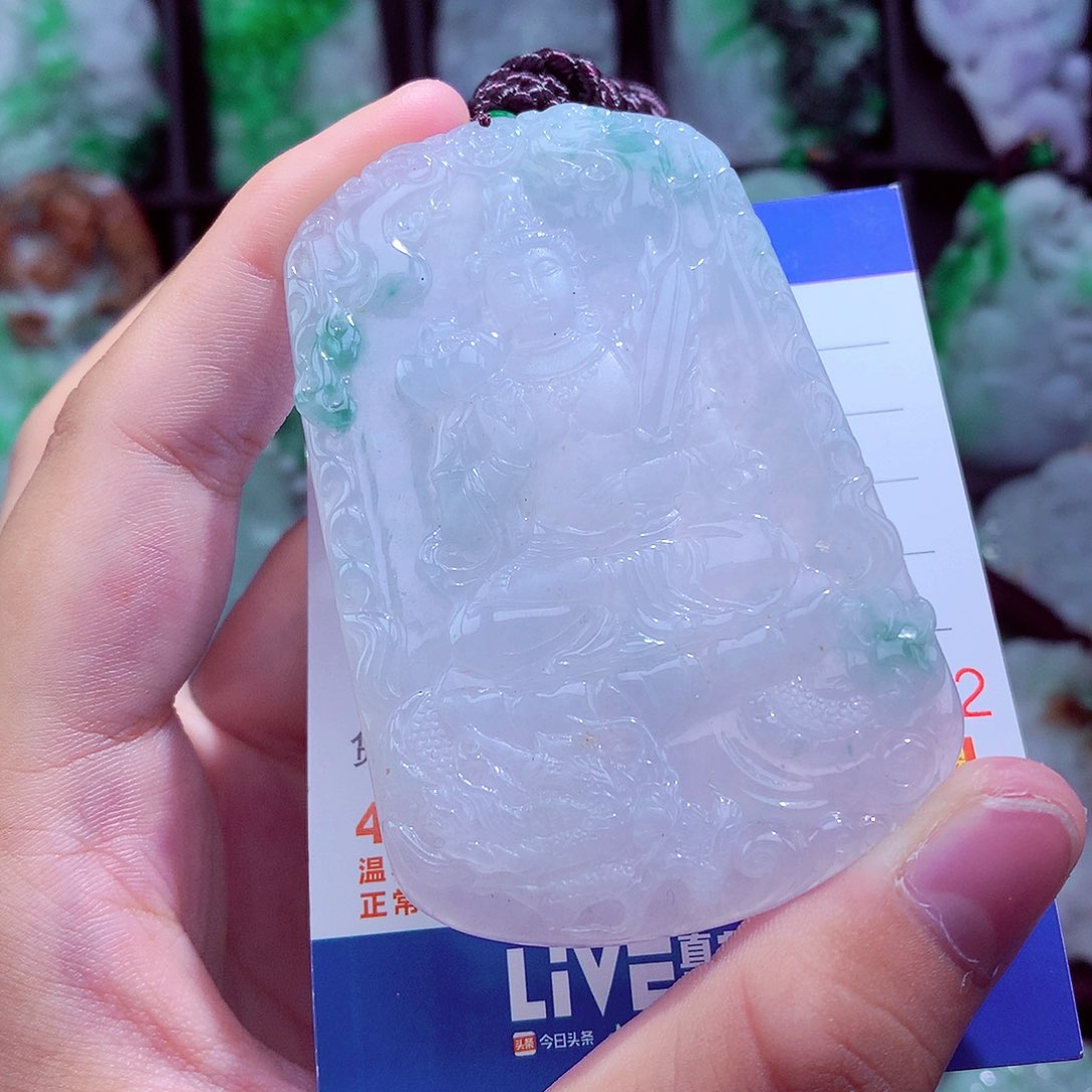 翡翠未镶嵌颈饰挂件