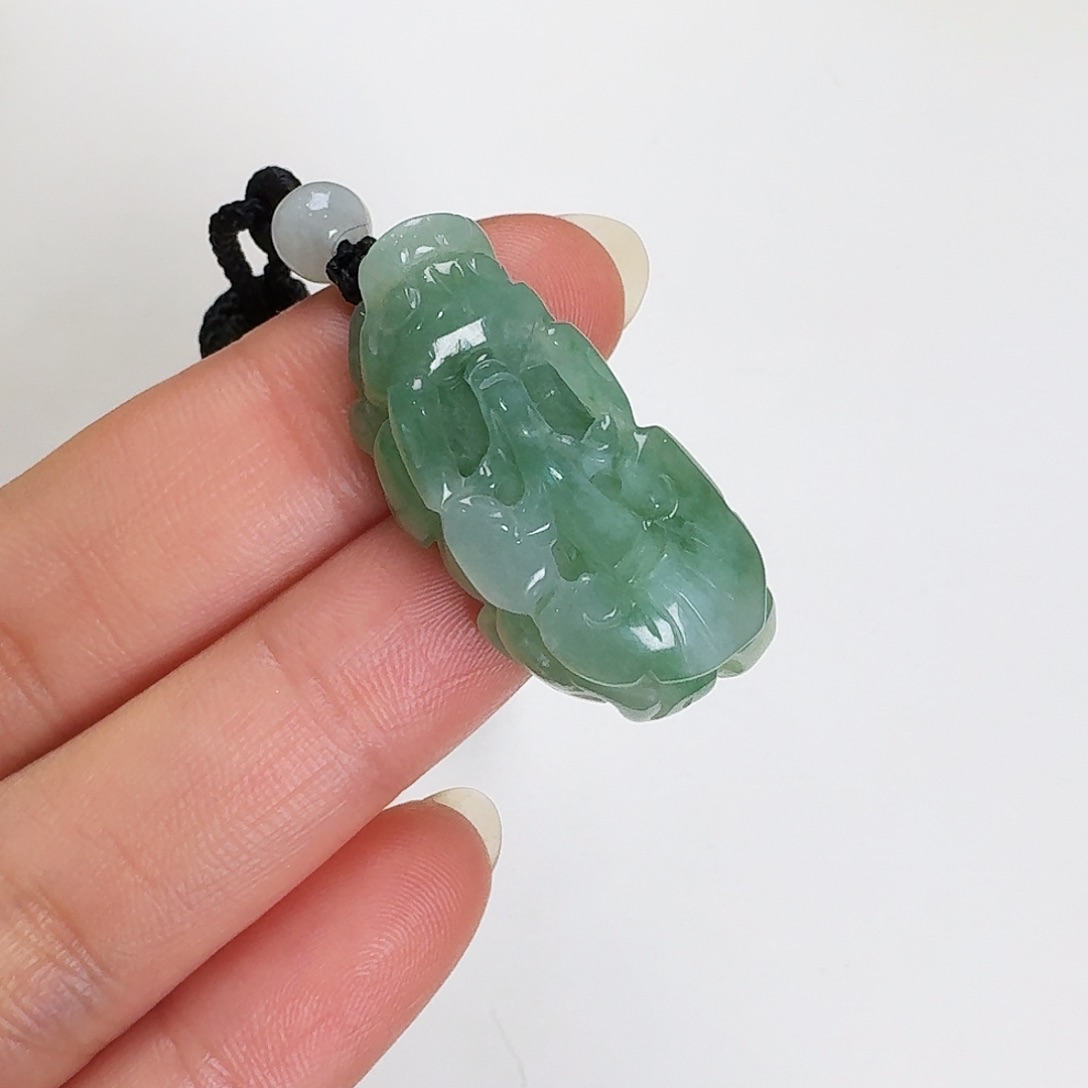 翡翠颈饰未镶嵌貔貅吊坠