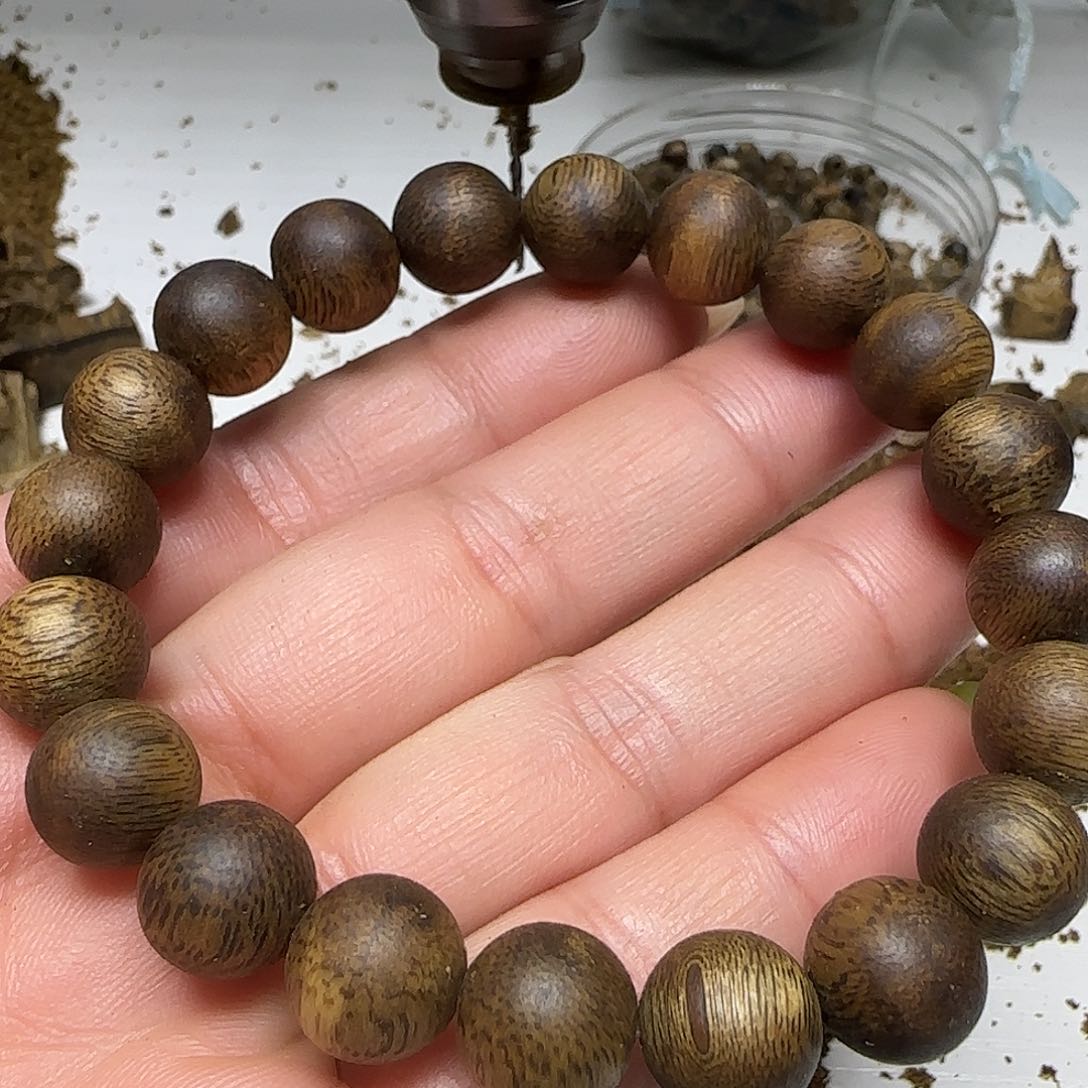 沉香木手串绿棋楠沉香1．0单圈8克