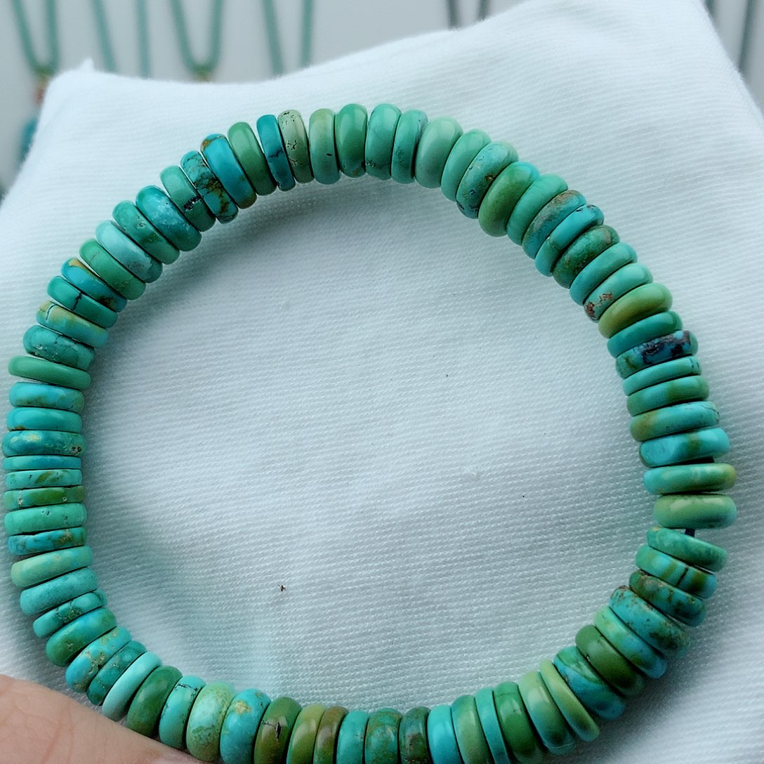 ****雯绿松石未镶嵌珠宝奇石