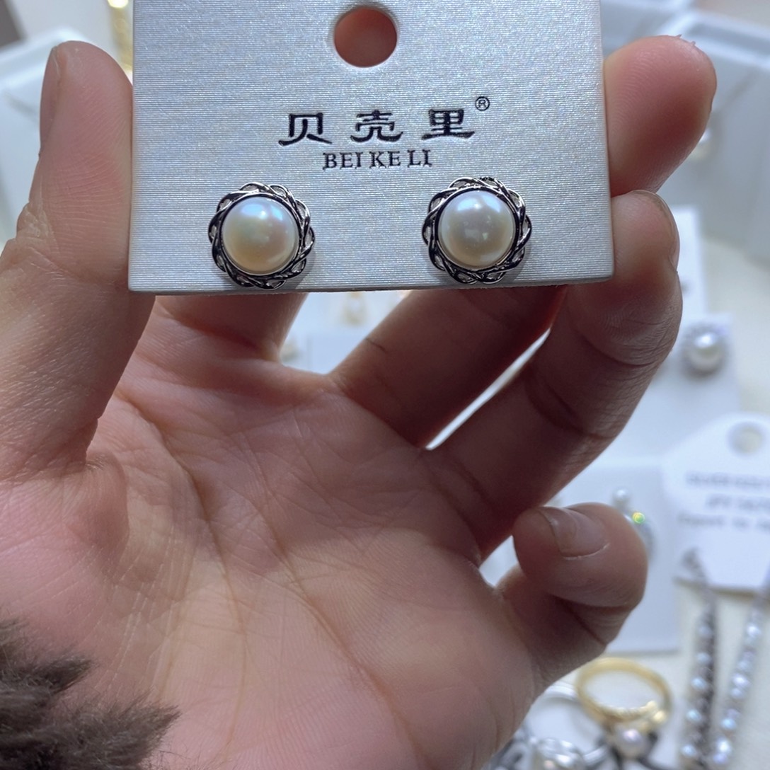 耳坠未镶嵌淡水珍珠