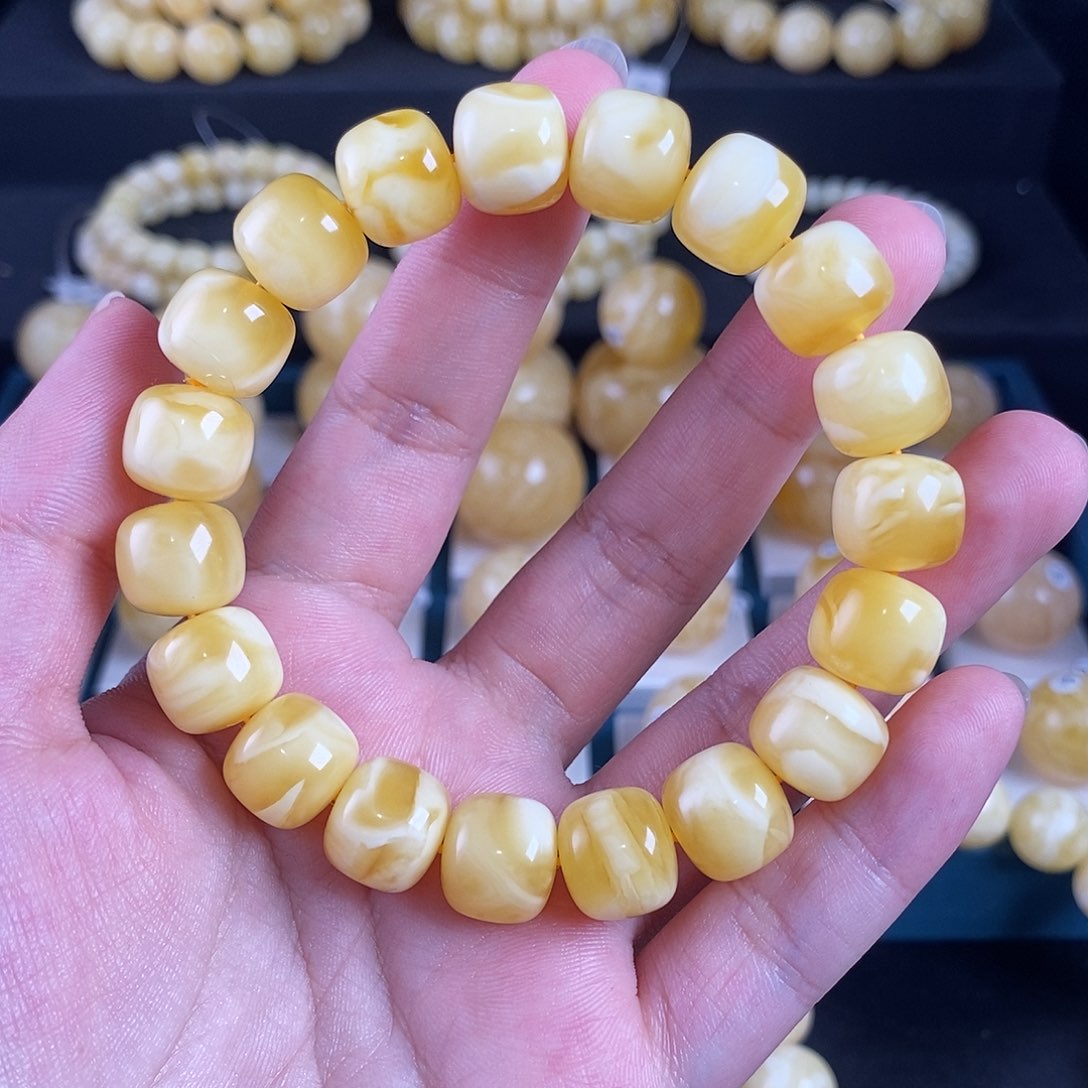 未镶嵌蜜蜡珠宝奇石