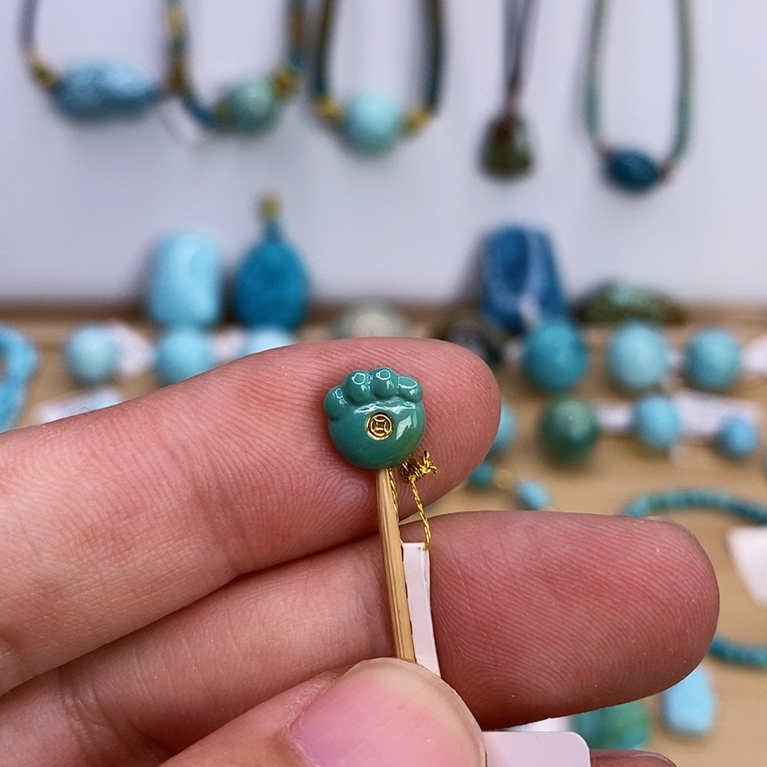 未镶嵌绿松石珠宝奇石