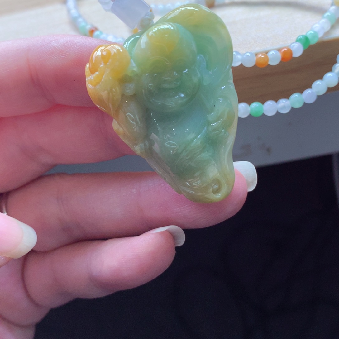 翡翠颈饰未镶嵌吊坠