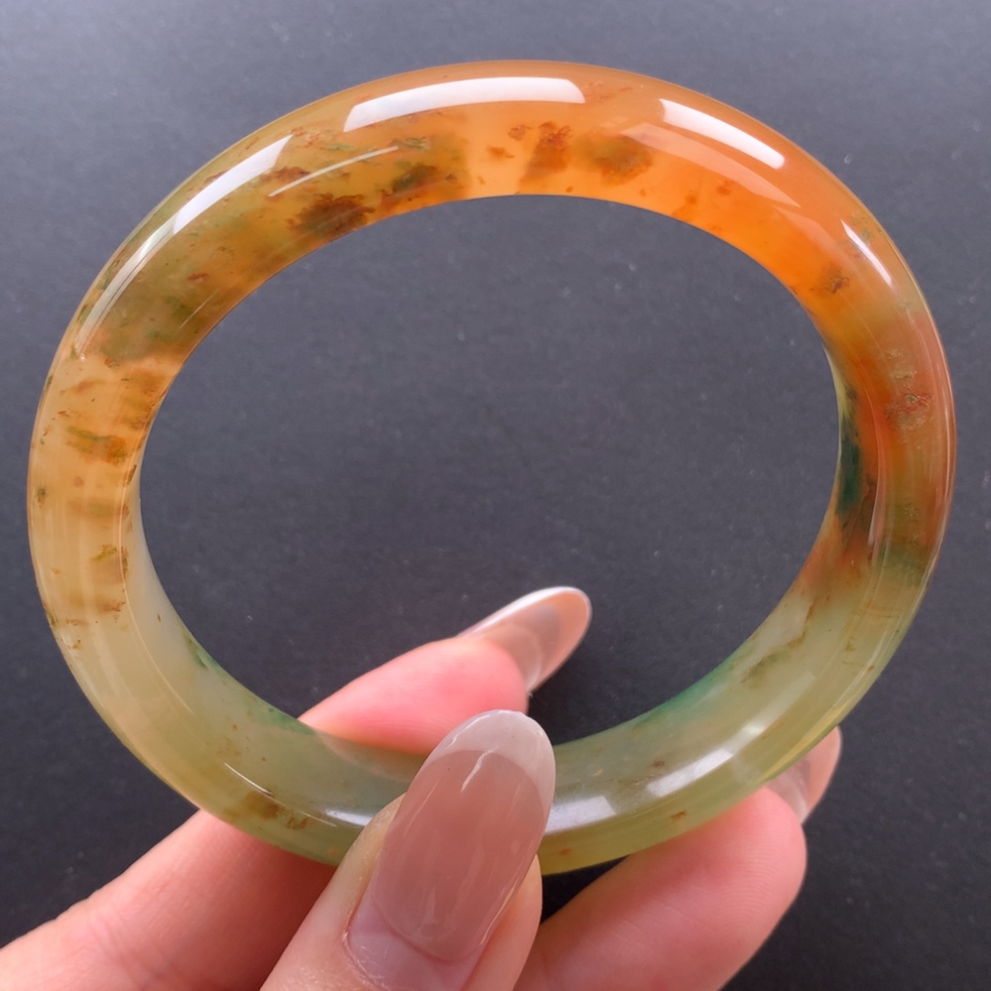 石英质玉未镶嵌手镯