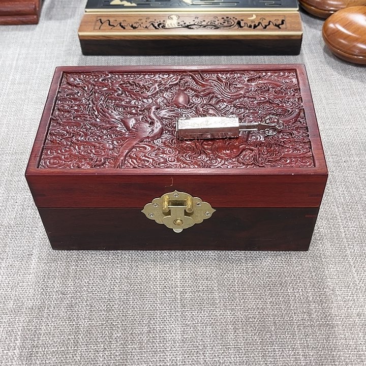 琉璃手工艺品红木工艺品雕刻工艺微暇