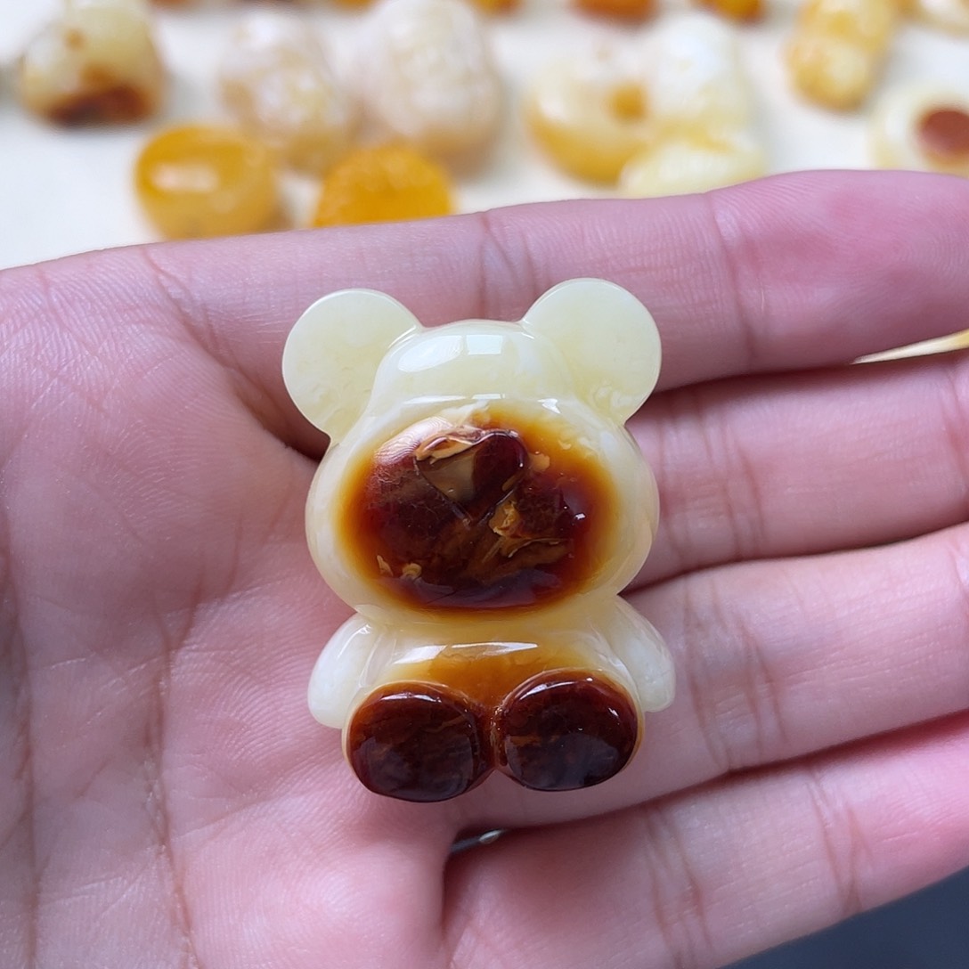 未镶嵌琥珀珠宝奇石三**时
