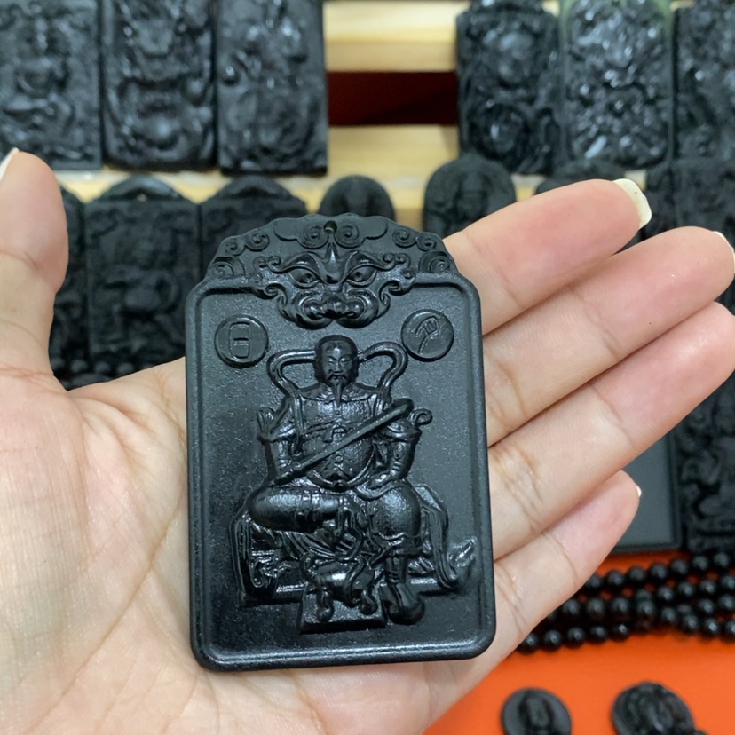 【闪购商品】未镶嵌蛇纹石玉颈饰無*