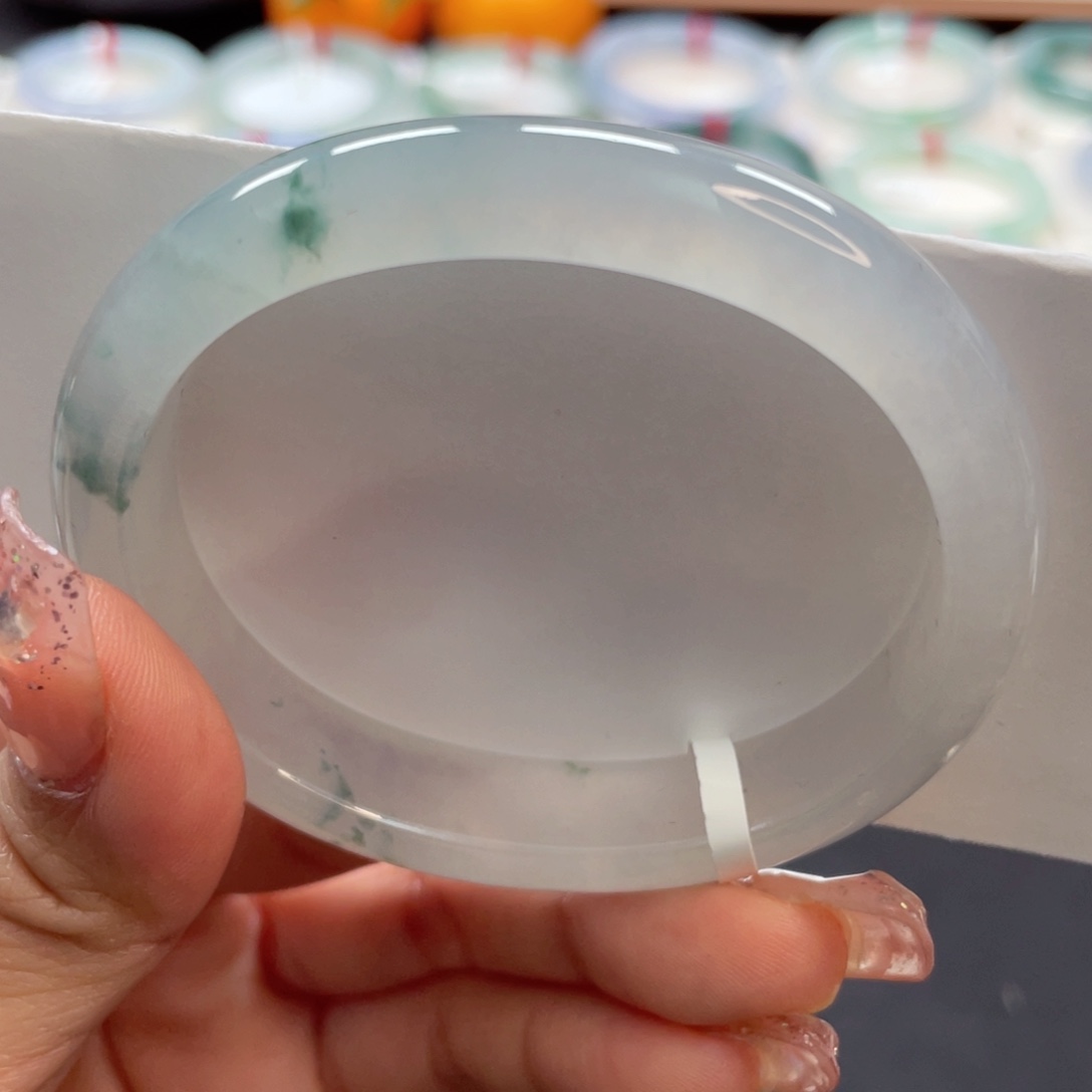 【闪购商品】翡翠手镯（贵妃镯）未镶嵌55白底绿花起光8号