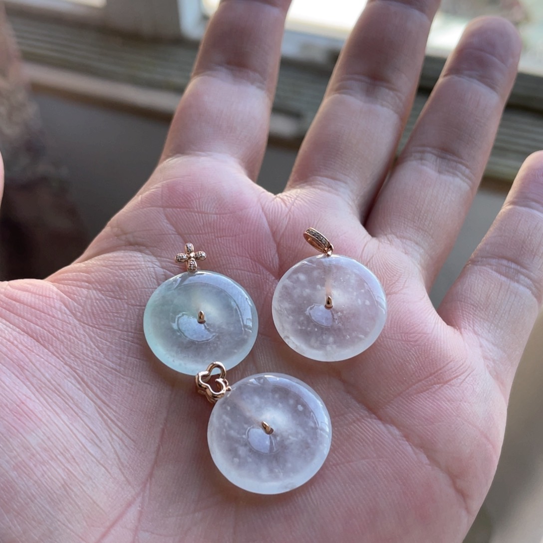 翡翠颈饰18K金镶嵌木纳平安扣