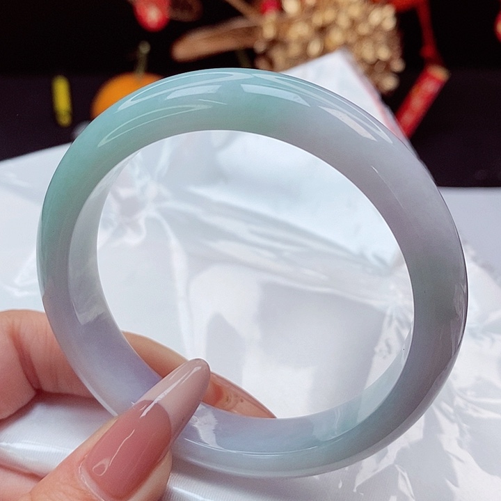 翡翠手镯未镶嵌59圈