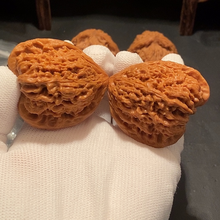 小***迪文玩核桃把件高炮拉丝天残南疆石