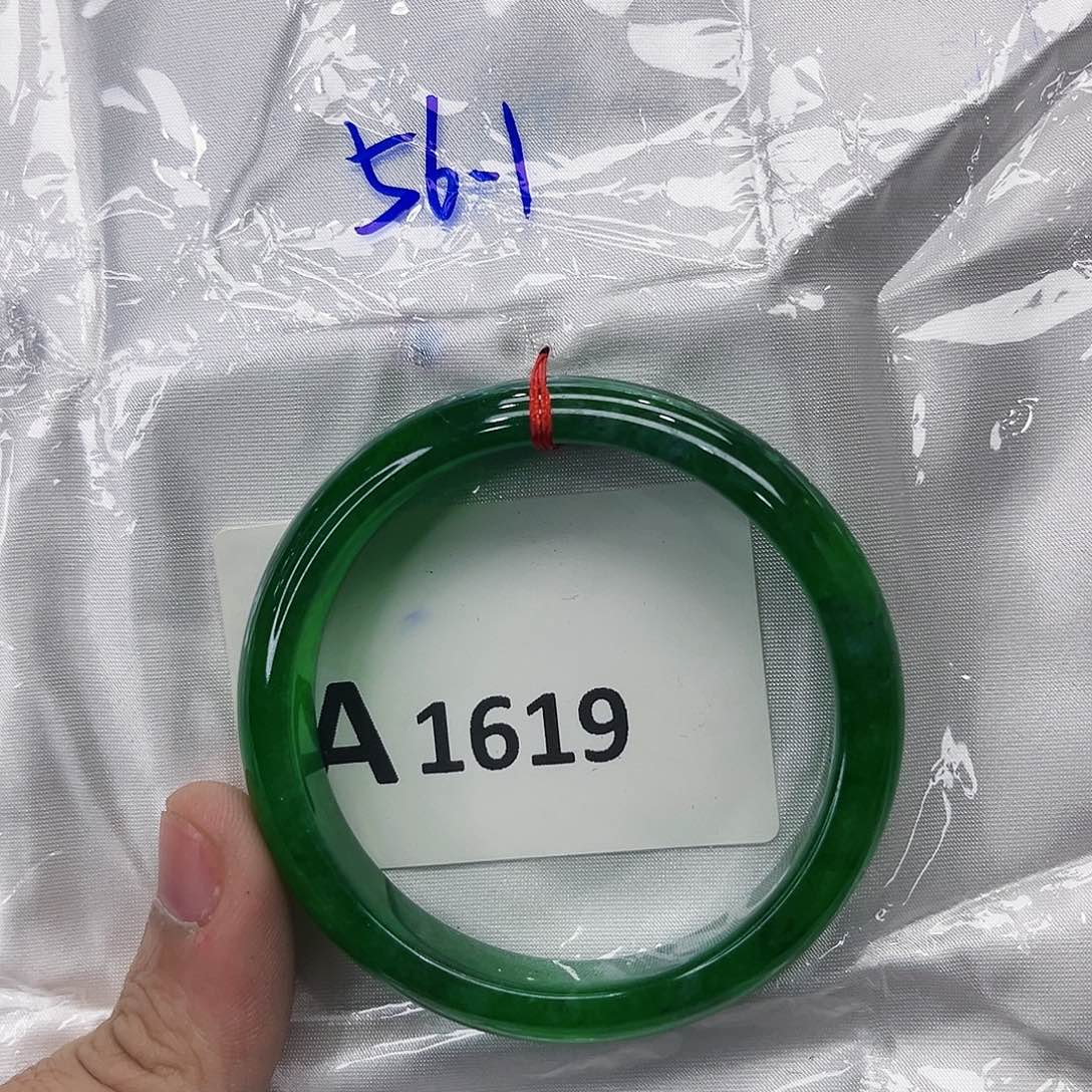 翡翠手镯未镶嵌多样性