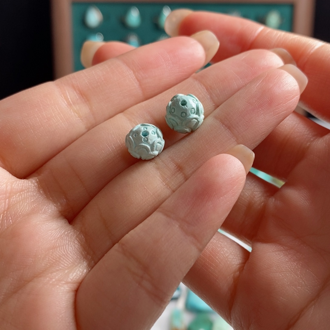 绿松石颈饰未镶嵌