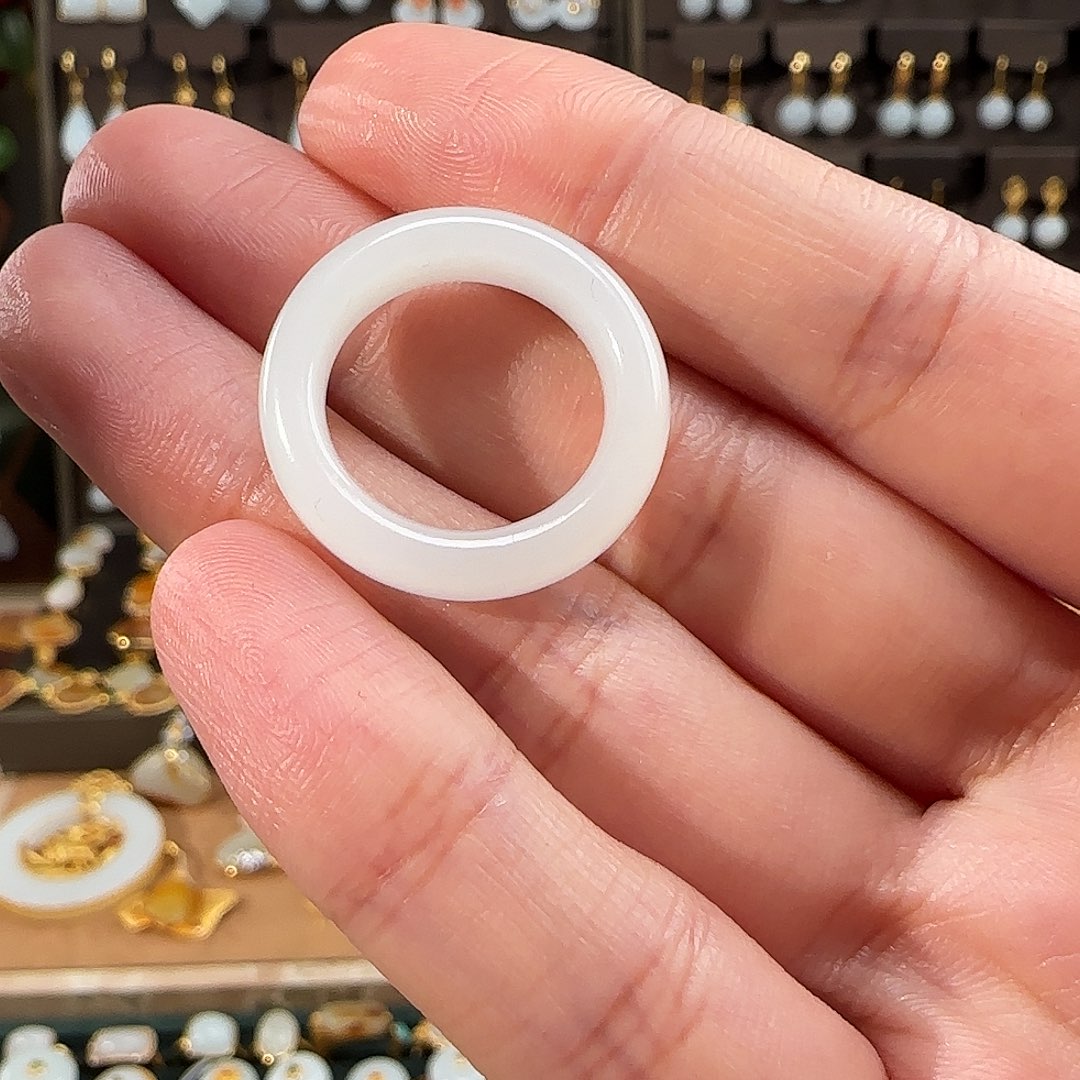 和田玉戒指未镶嵌1*。